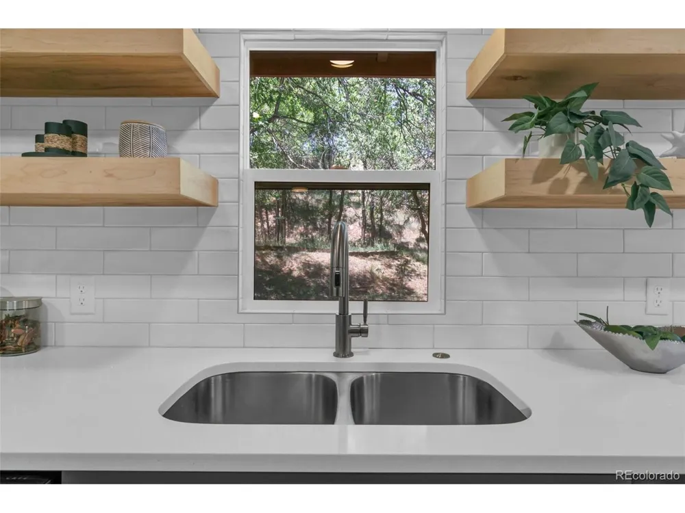 344 Plainview Place Manitou Springs, CO 80829