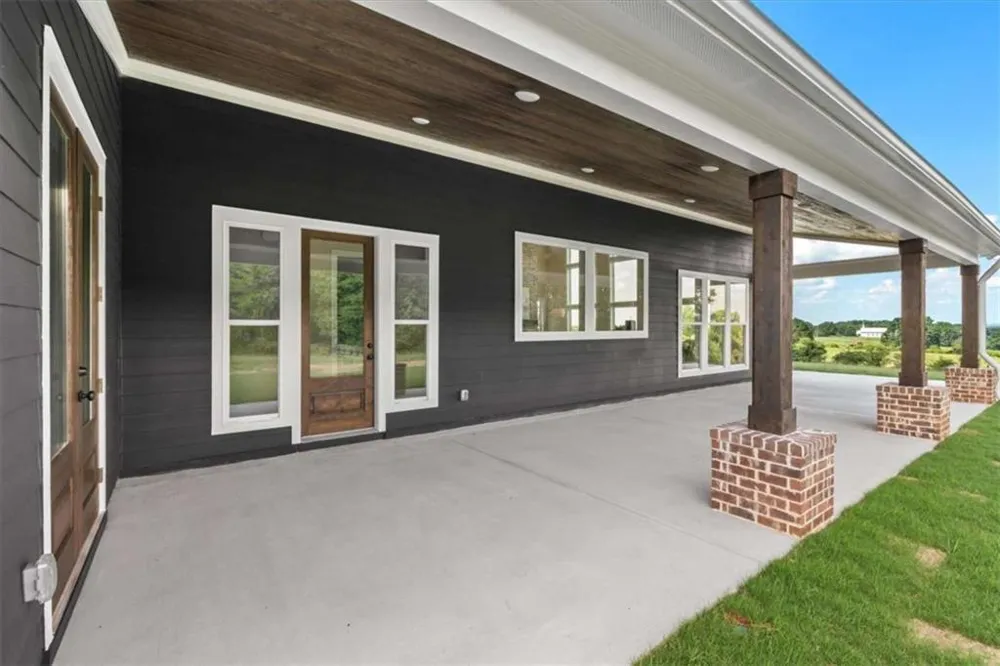 637 Welcome Road Roopville, GA 30170