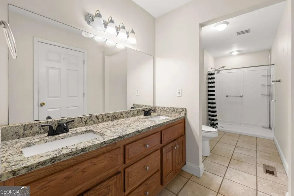 577 Everett Springs RD SW Calhoun, GA 30701