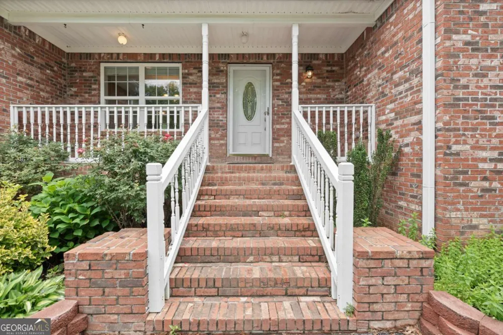 577 Everett Springs RD SW Calhoun, GA 30701