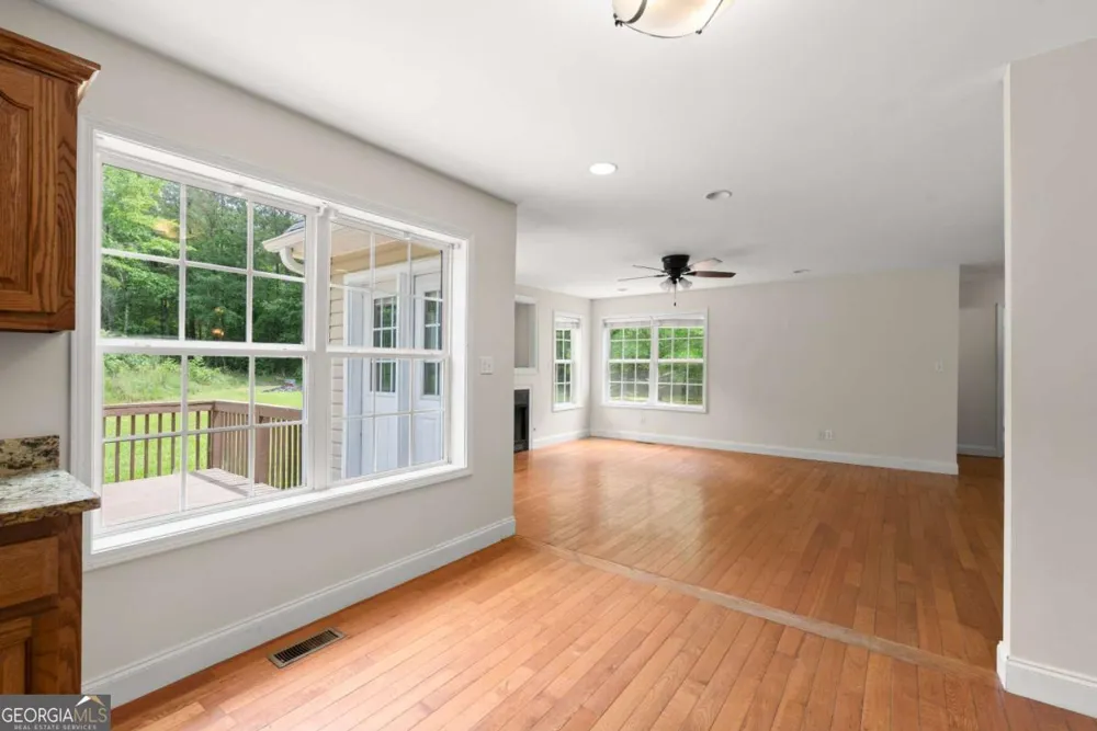 577 Everett Springs RD SW Calhoun, GA 30701