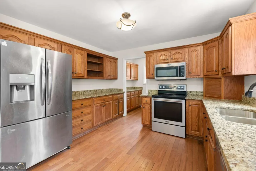577 Everett Springs RD SW Calhoun, GA 30701