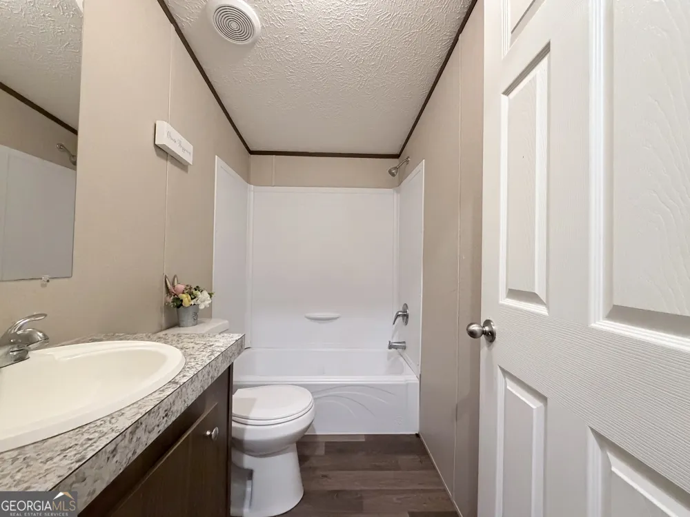 460 Mount Olivet RD Hartwell, GA 30643
