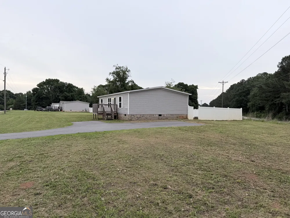 460 Mount Olivet RD Hartwell, GA 30643
