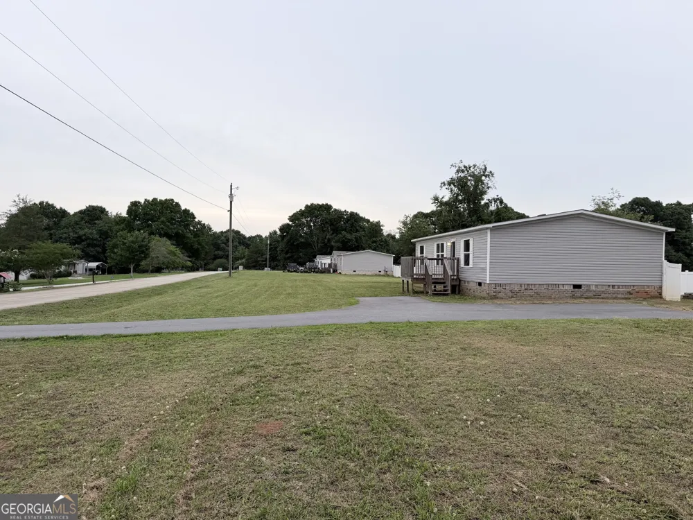 460 Mount Olivet RD Hartwell, GA 30643