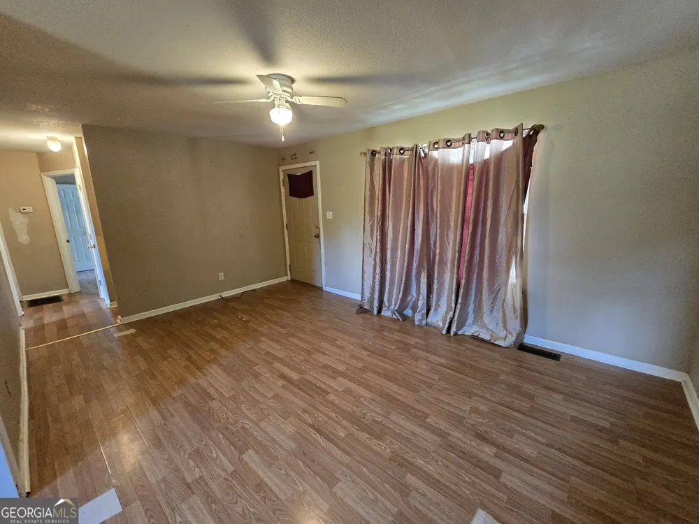 2721 Dogwood CIR Valdosta, GA 31602