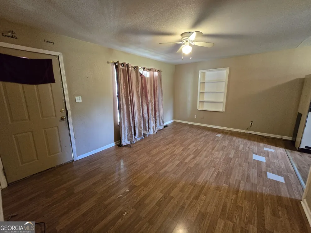 2721 Dogwood CIR Valdosta, GA 31602