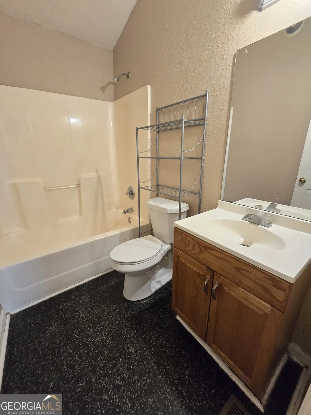2721 Dogwood CIR Valdosta, GA 31602