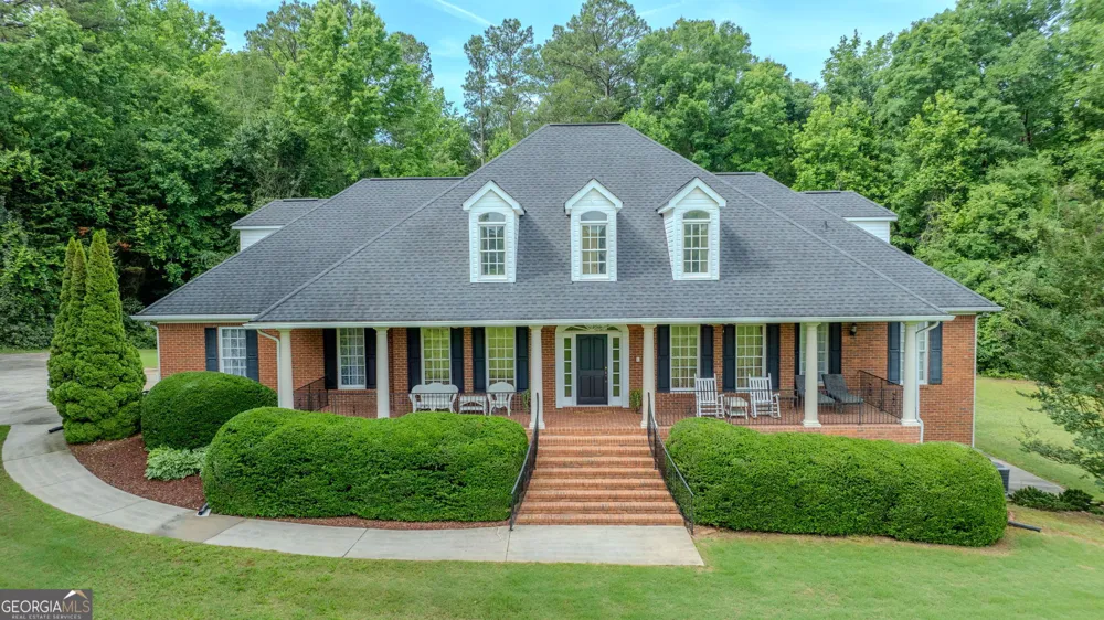 699 Bankstown RD Brooks, GA 30205