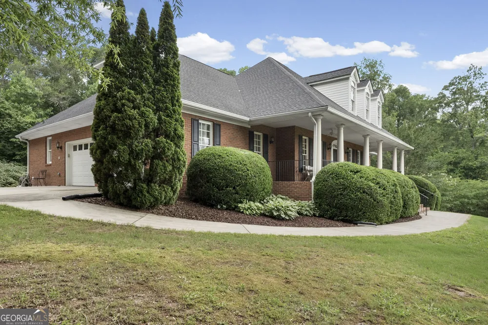 699 Bankstown RD Brooks, GA 30205