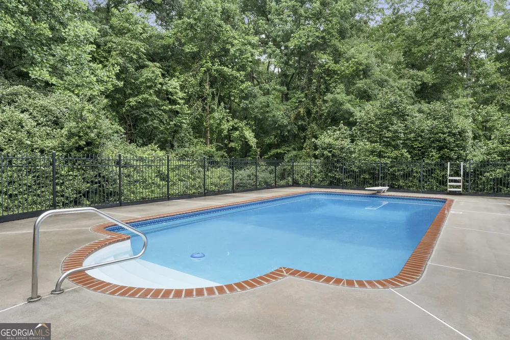 699 Bankstown RD Brooks, GA 30205