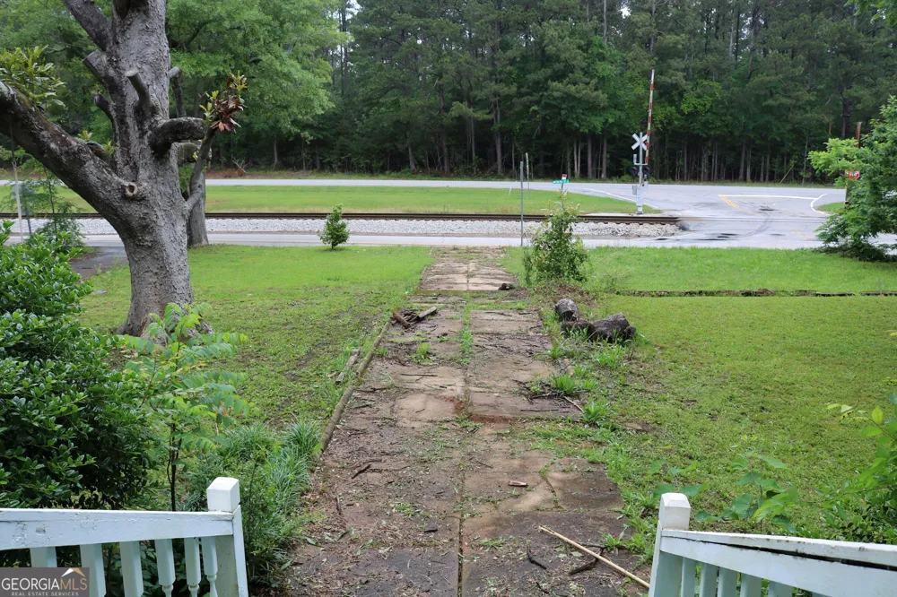 88 Railroad AVE Carlton, GA 30627