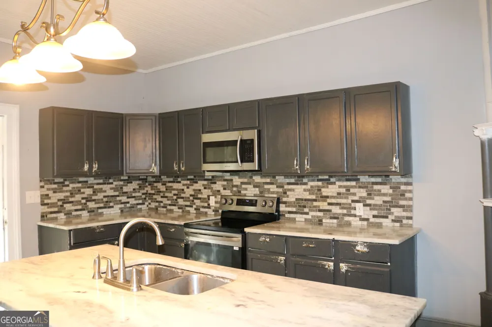 88 Railroad AVE Carlton, GA 30627