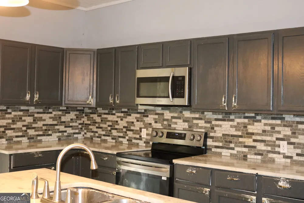 88 Railroad AVE Carlton, GA 30627