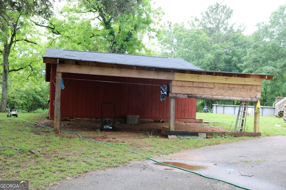 88 Railroad AVE Carlton, GA 30627