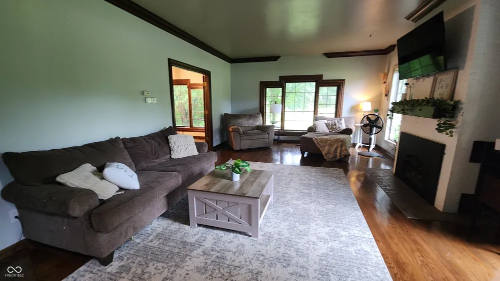 2827 W Wabash Chapel Covington, IN 47932