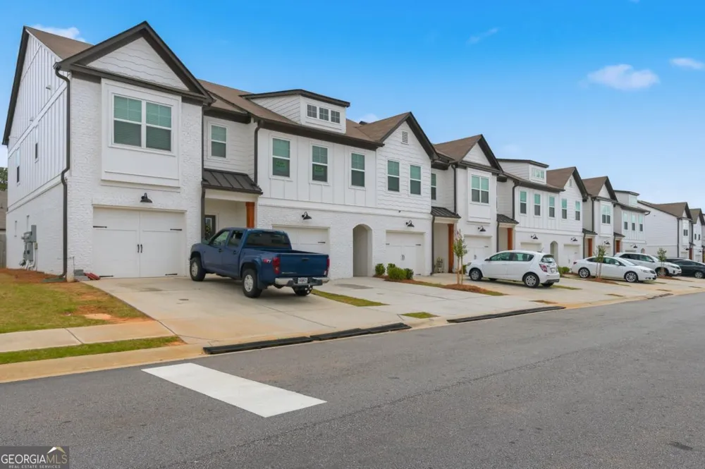 82 Auburn Run Lane Auburn, GA 30011