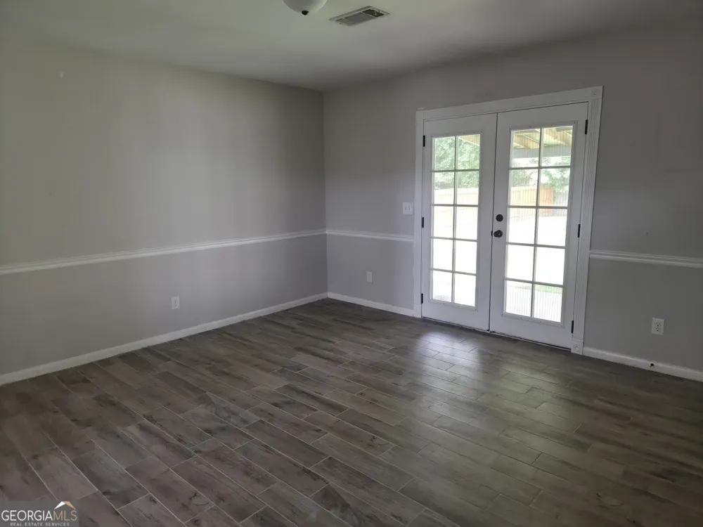 221 Gilchrist DR Warner Robins, GA 31093