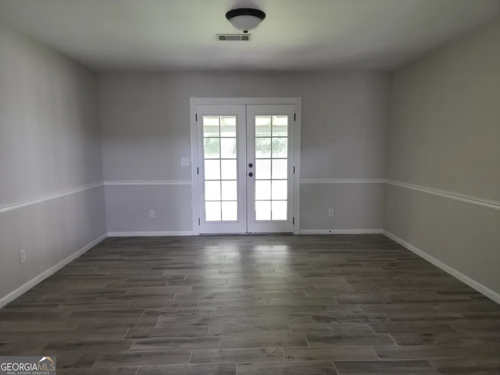221 Gilchrist DR Warner Robins, GA 31093