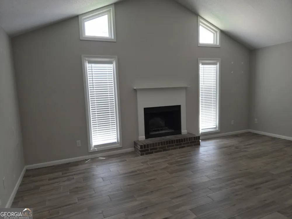 221 Gilchrist DR Warner Robins, GA 31093