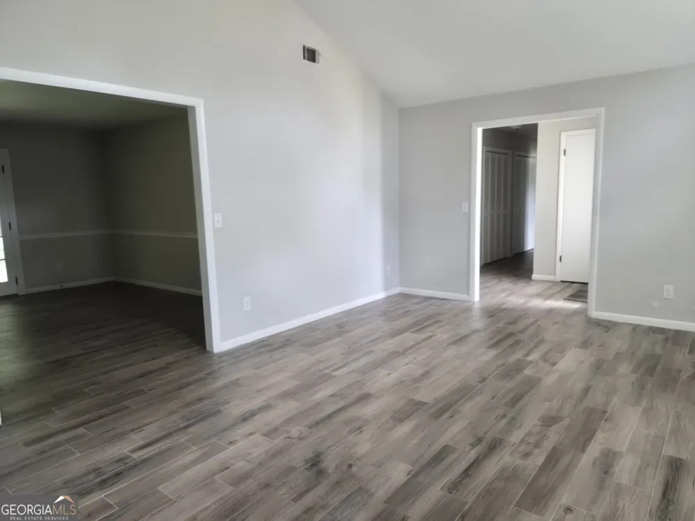 221 Gilchrist DR Warner Robins, GA 31093