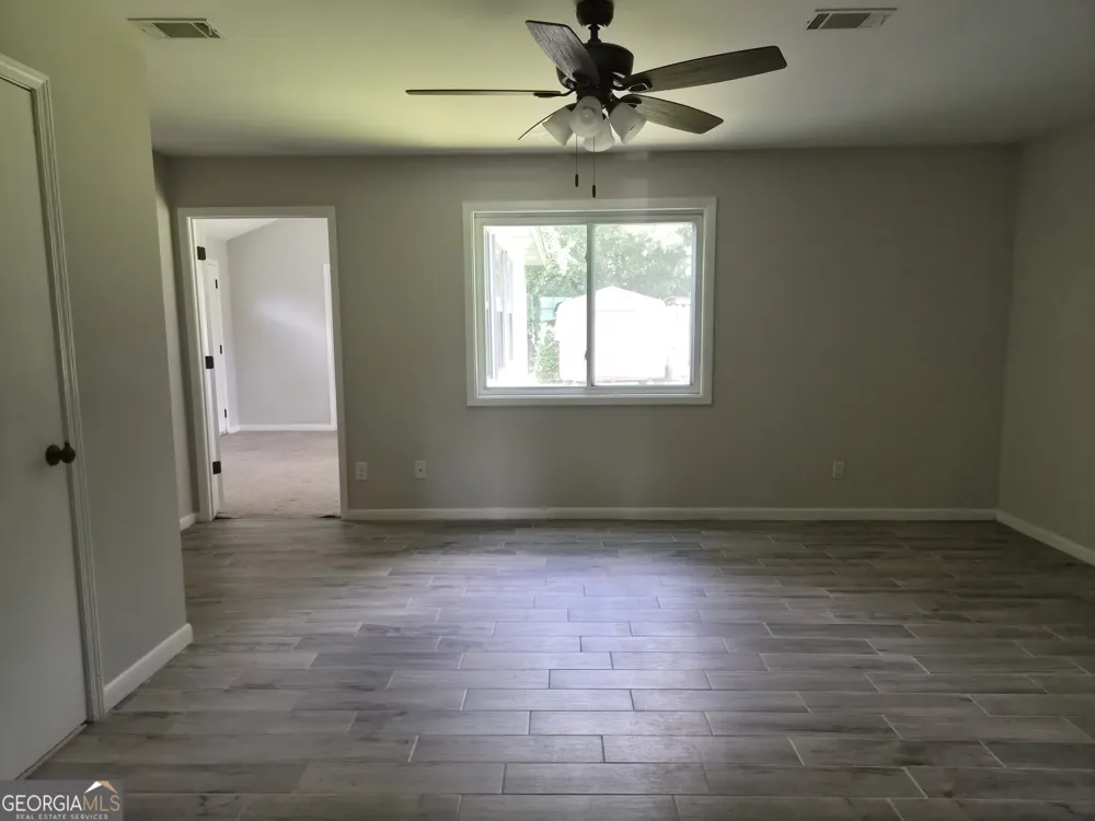 221 Gilchrist DR Warner Robins, GA 31093
