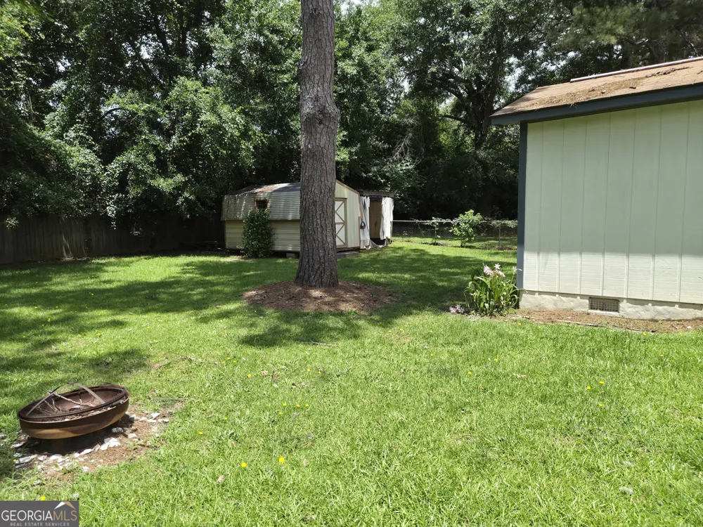 221 Gilchrist DR Warner Robins, GA 31093
