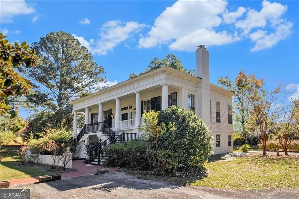 112 Hillcrest RD West Point, GA 31833
