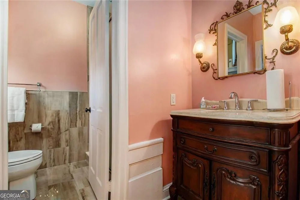 112 Hillcrest RD West Point, GA 31833