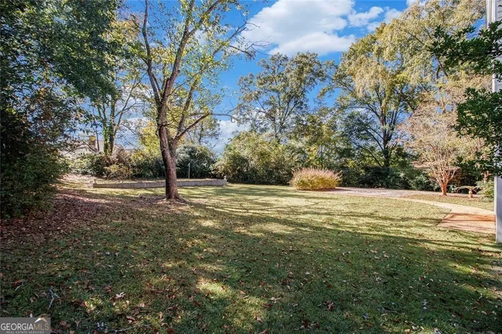 112 Hillcrest RD West Point, GA 31833