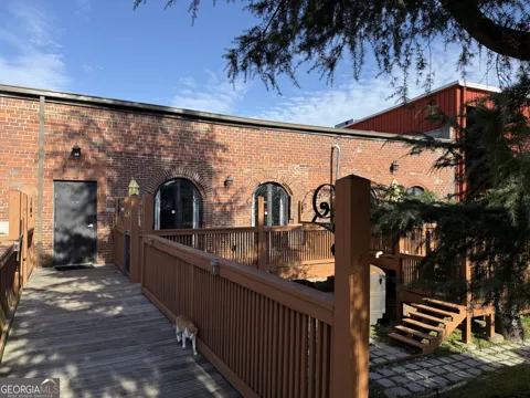 184 Walker ST SW