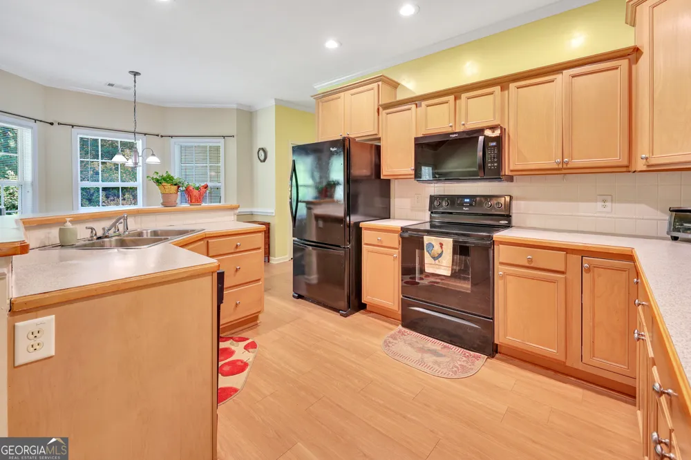 95 Blue Grass WAY Oxford, GA 30054