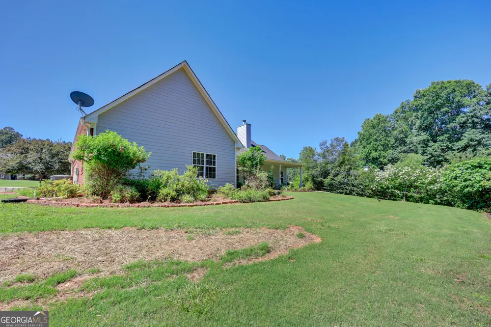 95 Blue Grass WAY Oxford, GA 30054