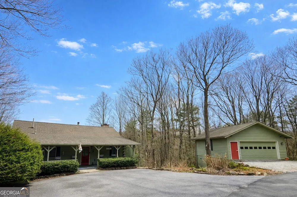 437 Highpoint DR Scaly Mountain, NC 28775