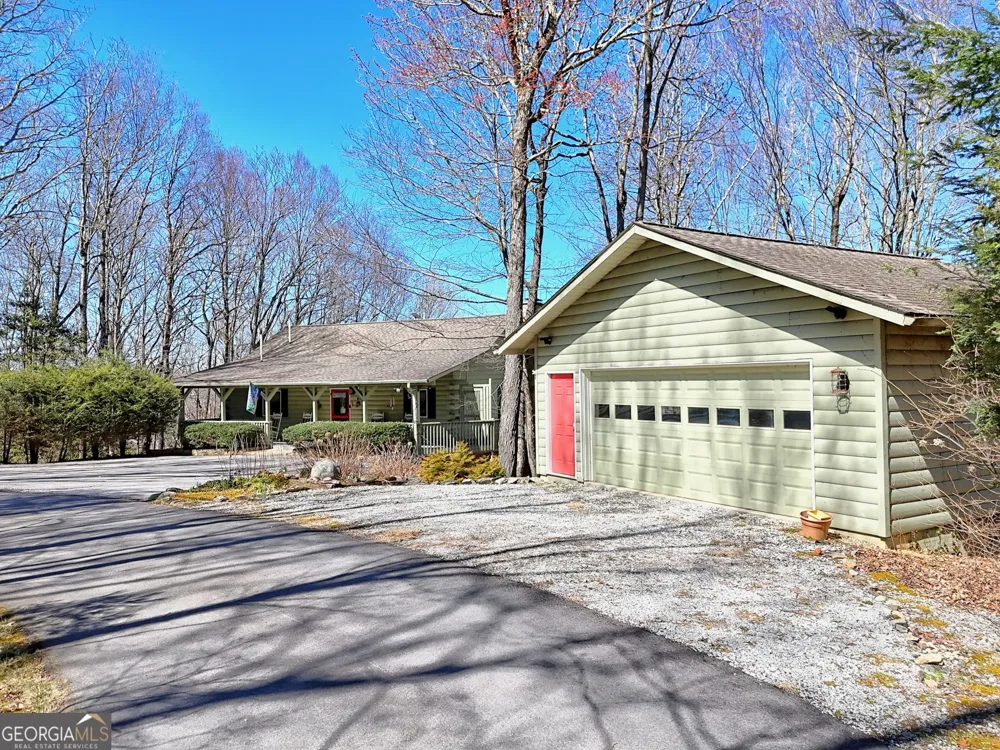 437 Highpoint DR Scaly Mountain, NC 28775
