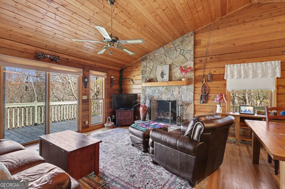 437 Highpoint DR Scaly Mountain, NC 28775