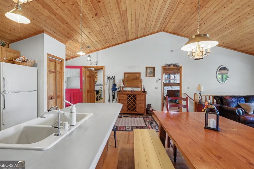 437 Highpoint DR Scaly Mountain, NC 28775