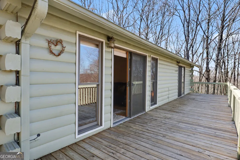 437 Highpoint DR Scaly Mountain, NC 28775