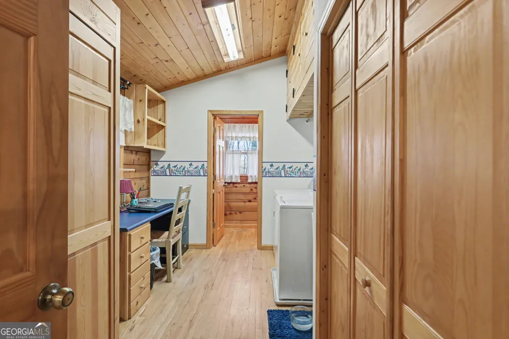 437 Highpoint DR Scaly Mountain, NC 28775