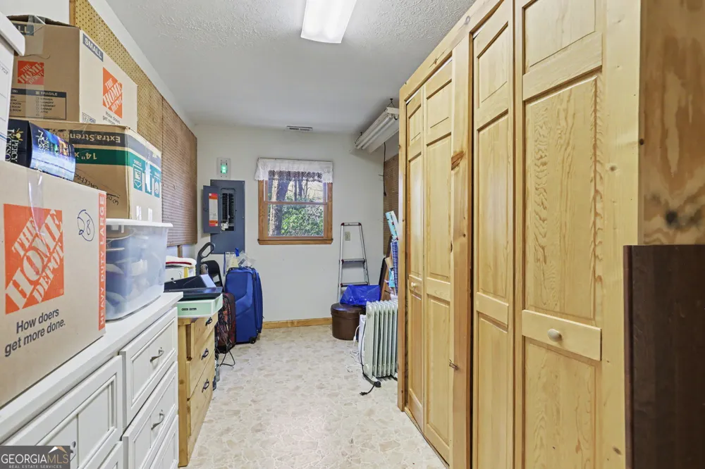 437 Highpoint DR Scaly Mountain, NC 28775