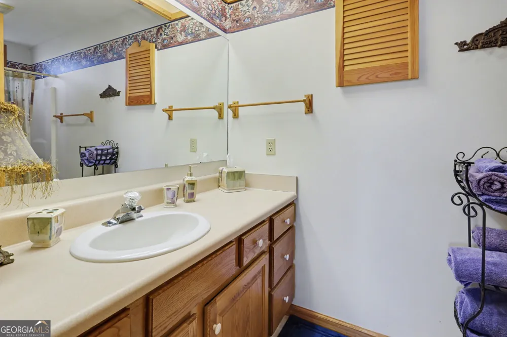 437 Highpoint DR Scaly Mountain, NC 28775