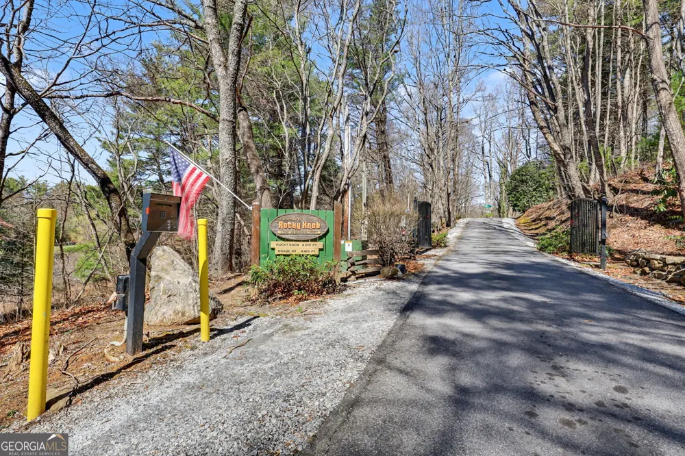 437 Highpoint DR Scaly Mountain, NC 28775