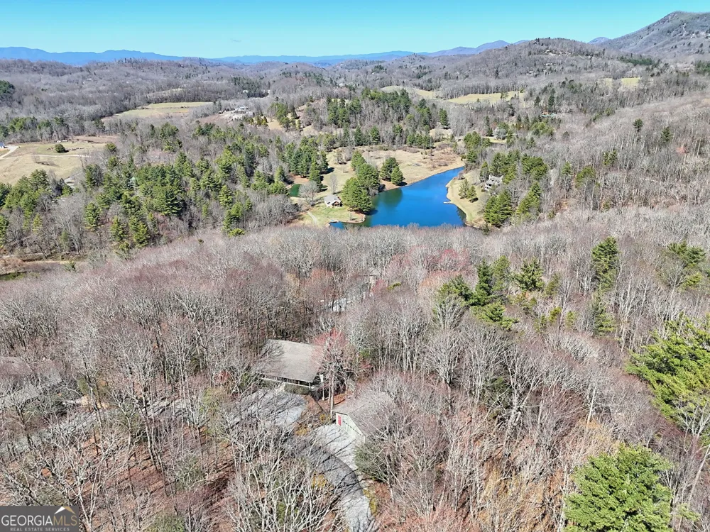437 Highpoint DR Scaly Mountain, NC 28775