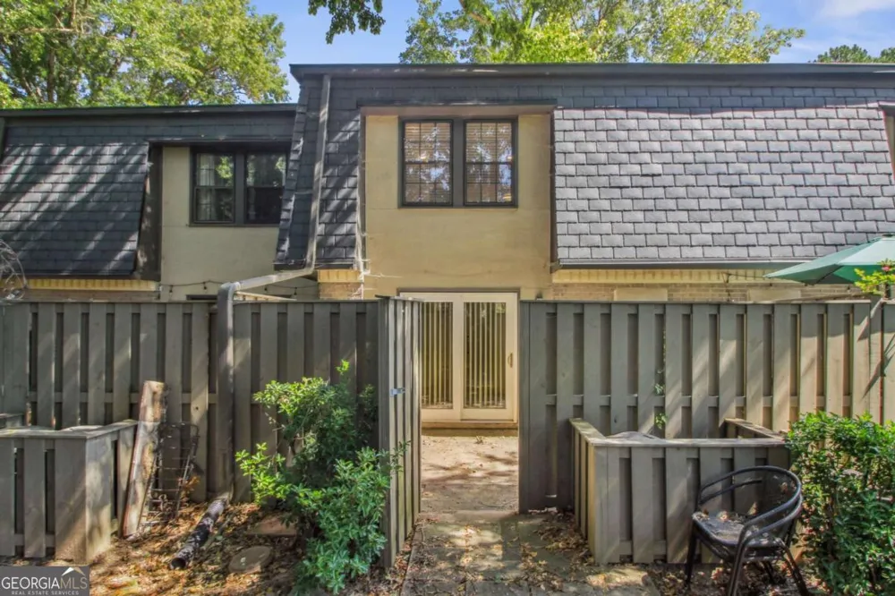 248 Triumph DR NW Atlanta, GA 30327