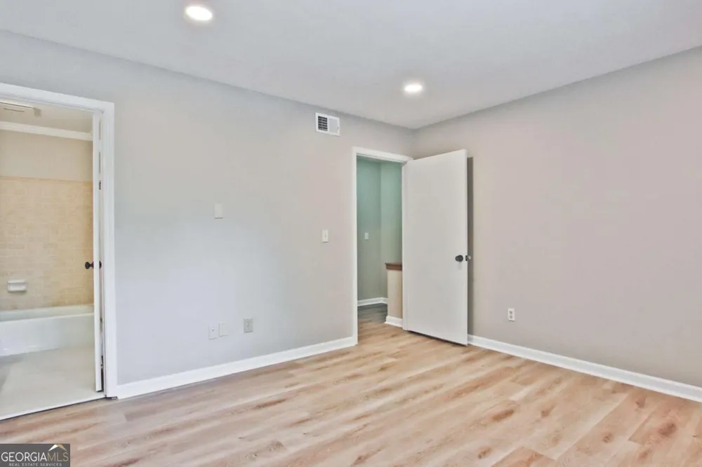 248 Triumph DR NW Atlanta, GA 30327