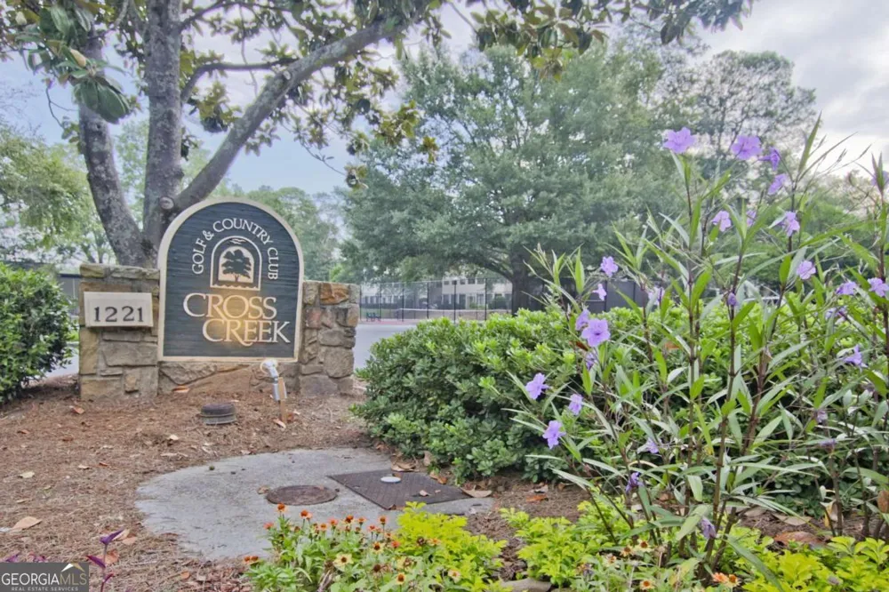 248 Triumph DR NW Atlanta, GA 30327