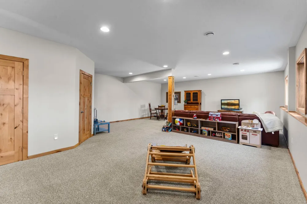 10697 106th Avenue Hanover, MN 55341