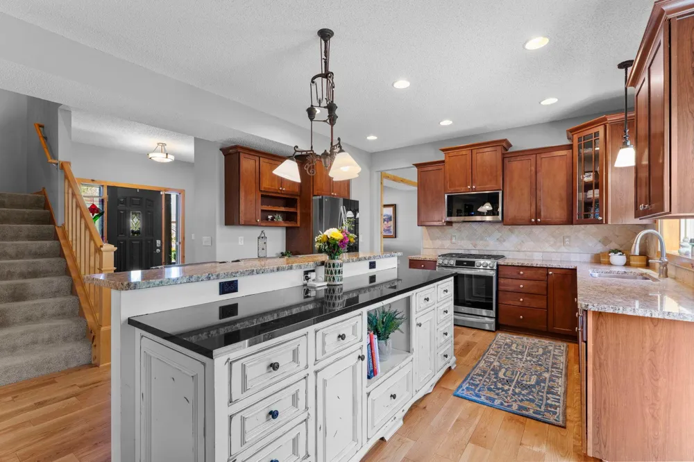 10697 106th Avenue Hanover, MN 55341