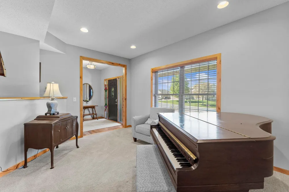 10697 106th Avenue Hanover, MN 55341
