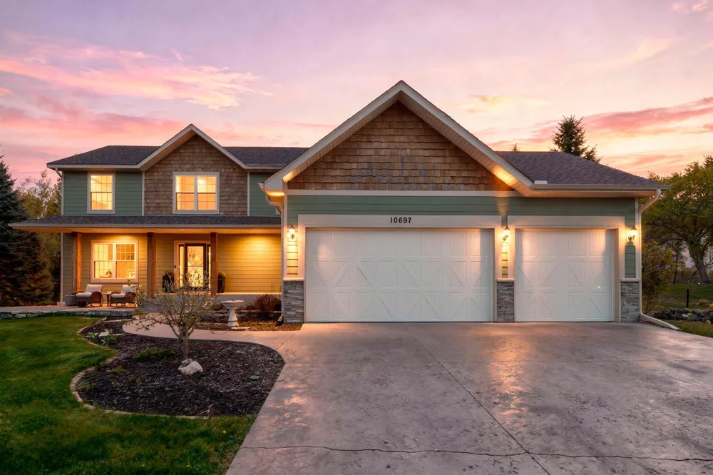 10697 106th Avenue Hanover, MN 55341